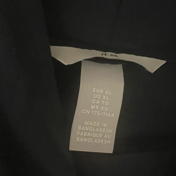 ✨Navy H&M Drop Shoulder top- NWOT - Picture 5 of 6